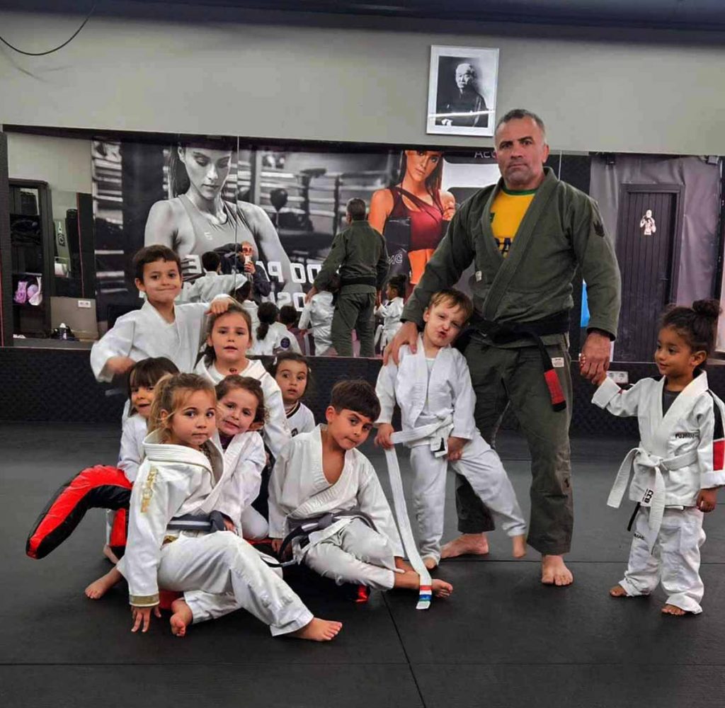 ninos kimono blanco profesor kimono verde